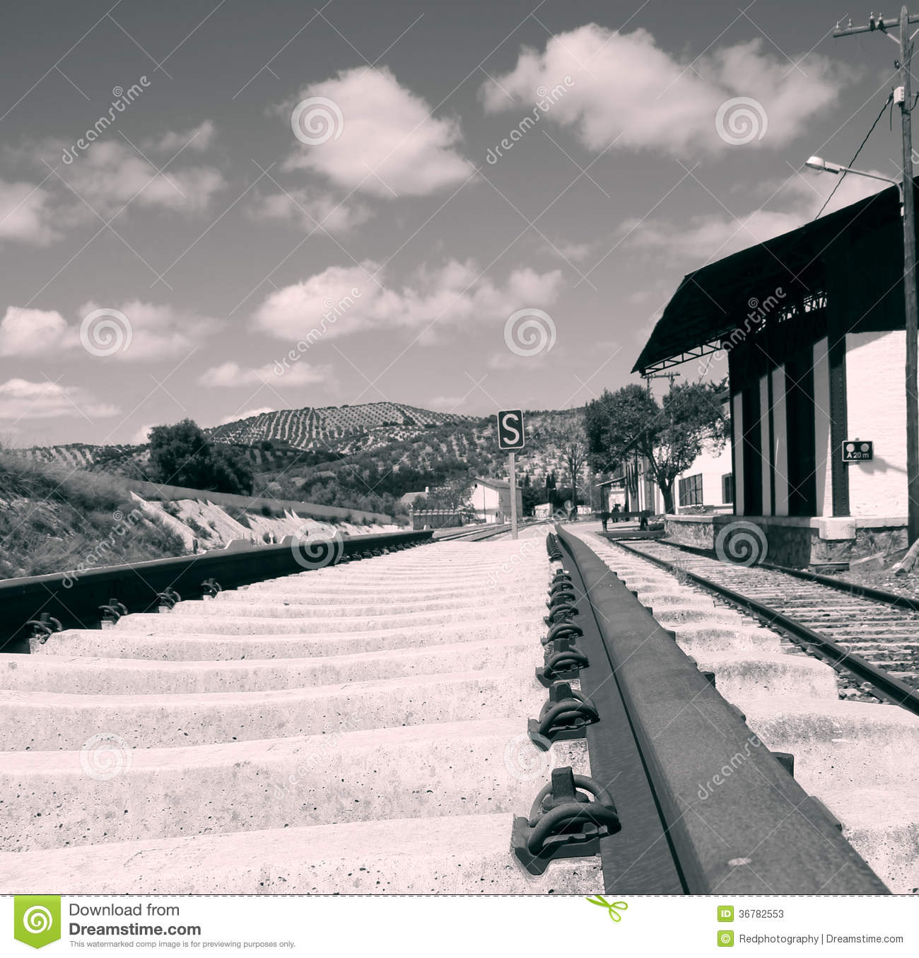 estacic3b3n-de-tren-estacion-de-archidona-36782553